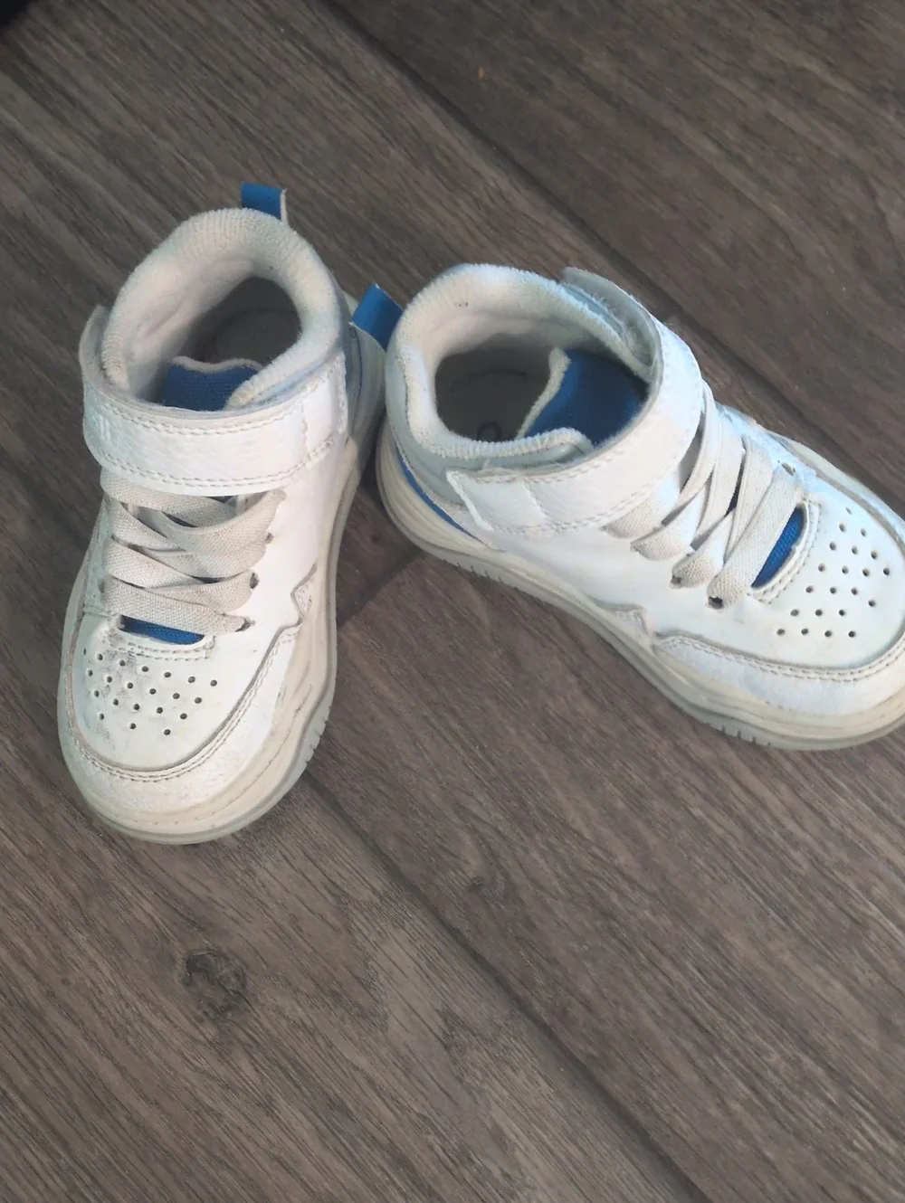 OshKosh B'gosh White and Blue Kids Sneakers